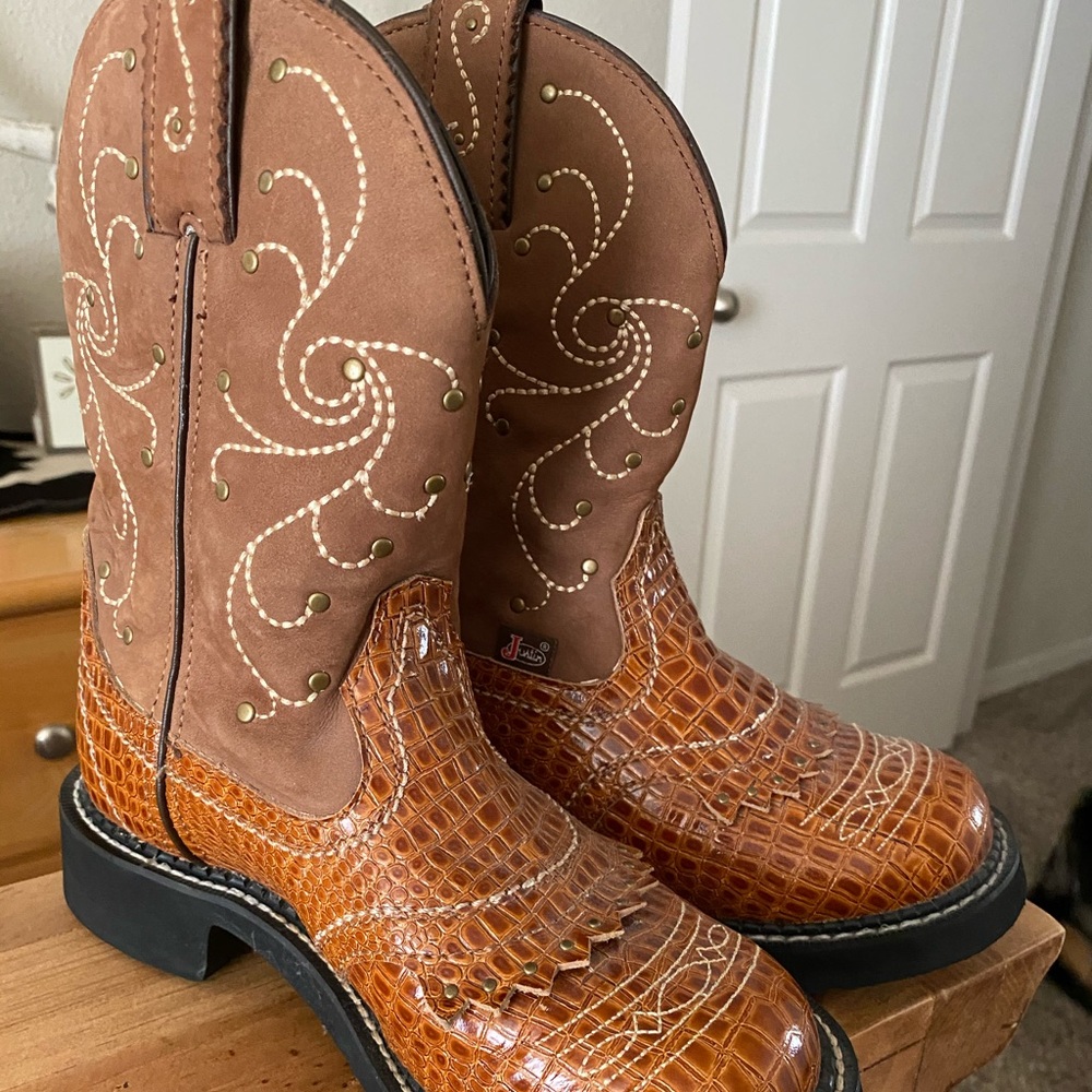 Justin Cowboy Boots